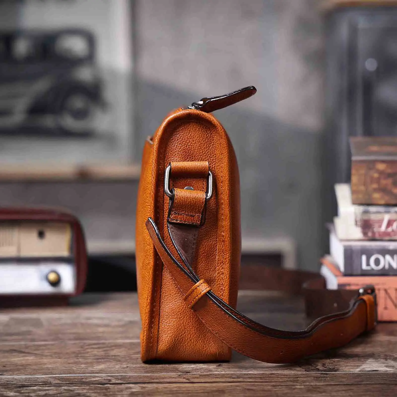 Echte Leder-Umhängetasche für Herren, Unisex, einfache Rindsledertasche, oberste Schicht pflanzlich gegerbtes Leder, modisch und lässig – Detail 25