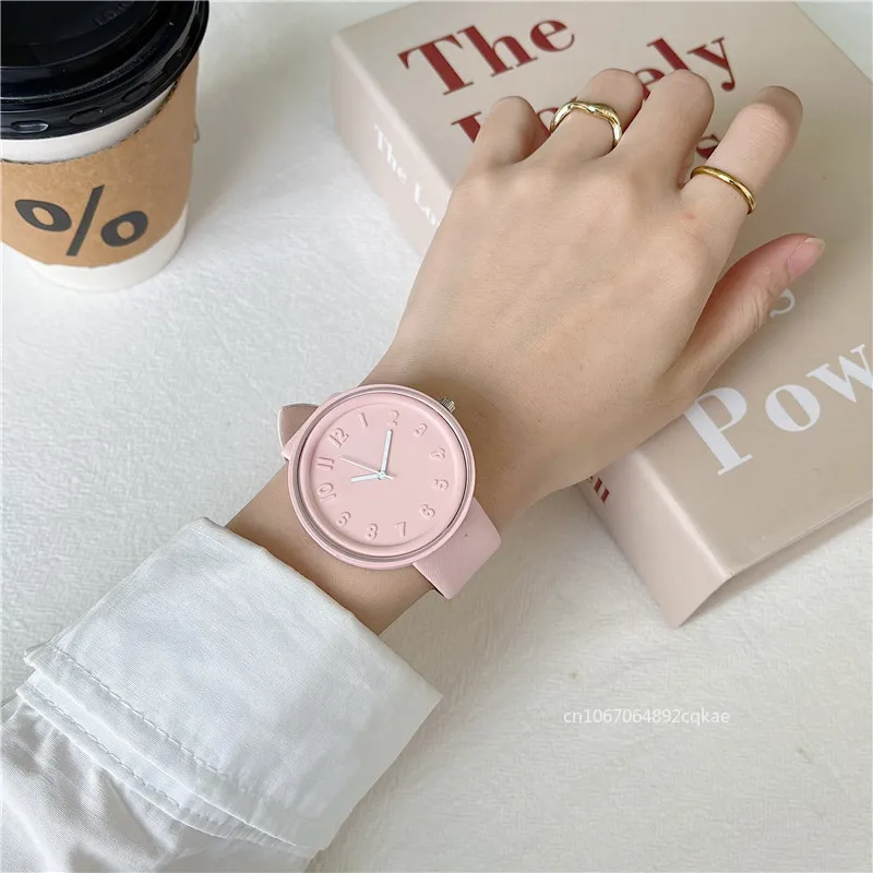 Fashion Makaron Simple Women Quartz Watch Ins High Beauty Student Man and Women Style Round Leisure Vintage Wristwatches