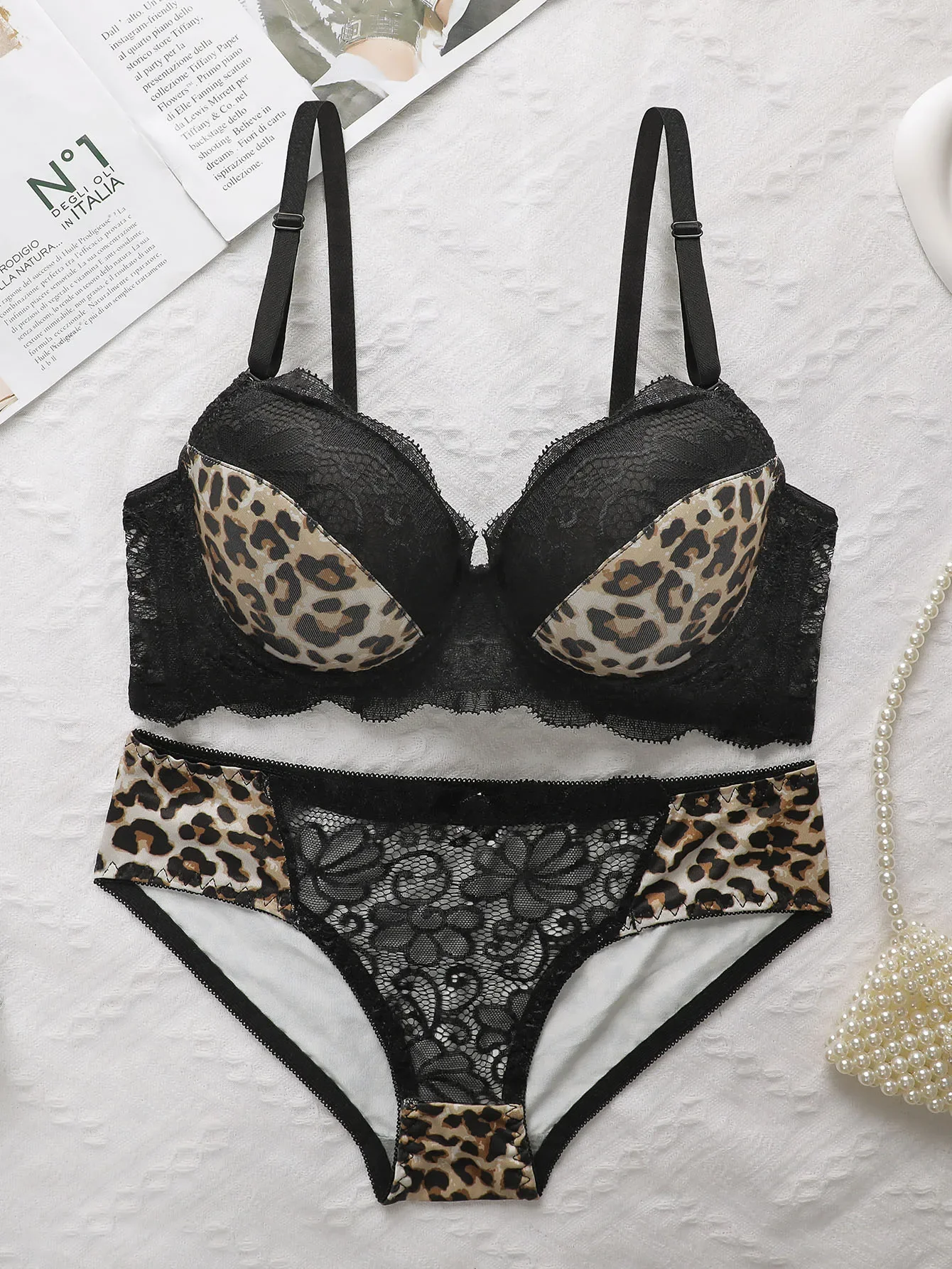 

Ladies Leopard Print Lace Bralette Sexy With Steel Ring Lingerie Comfortable Lifting Underwear Triangle Underwear Set B2076