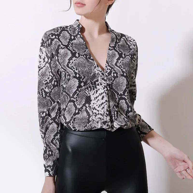 Snake Print Blouse Sexy Long Sleeve Shirt Women Unisex Tops Spring Summer 2024 New V-neck Chiffon Shirt Clothes Blusas 29664