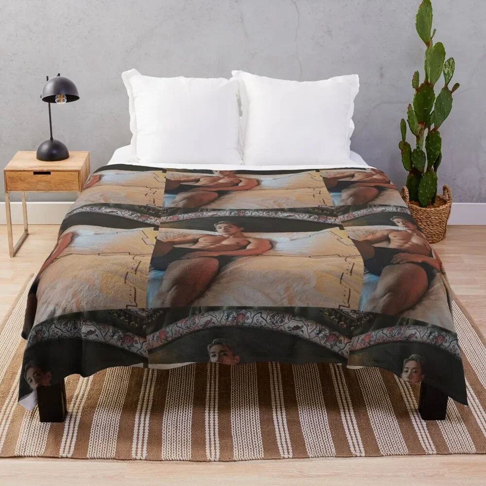 

Sexy Wonho monsta x Throw Blanket Reusable Durable Soft Blanket for All Seasons
