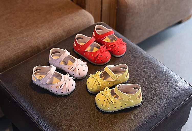 Bequeme Lederschuhe 2026 Frühling Herbst Neue Mädchen Schuhe mit süßer Schleife Kinder Freizeitschuhe Barfuß Kinder Mode Sport Leichtgewicht – Detail 4