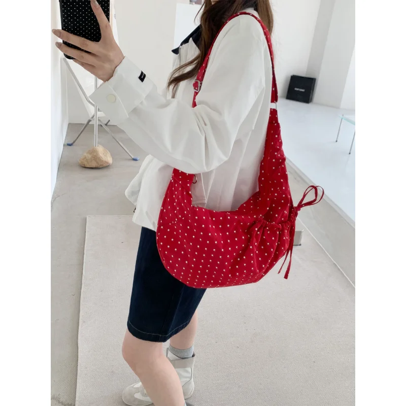 

Korean Style Minimalist Polka Dot Pleated Crossbody Bag Large Capacity Tote for Daily Commute Fashionable Shoulder Bag