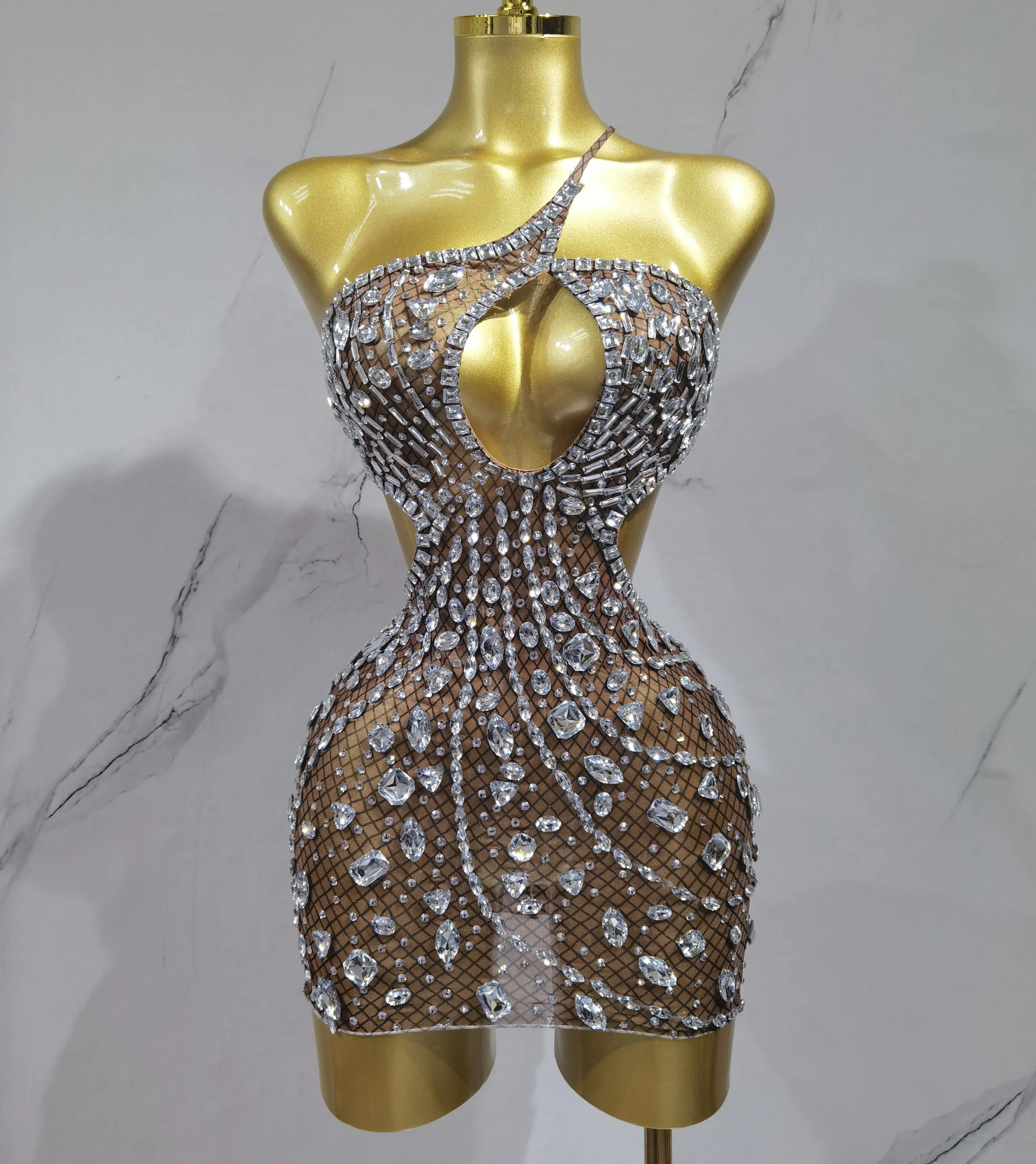 

Women Sexy Backless Hollow Out Diamond Evening Prom Gown Birthday Luxury Celebrate Stage Nightclub Outfit New Arrival 2026