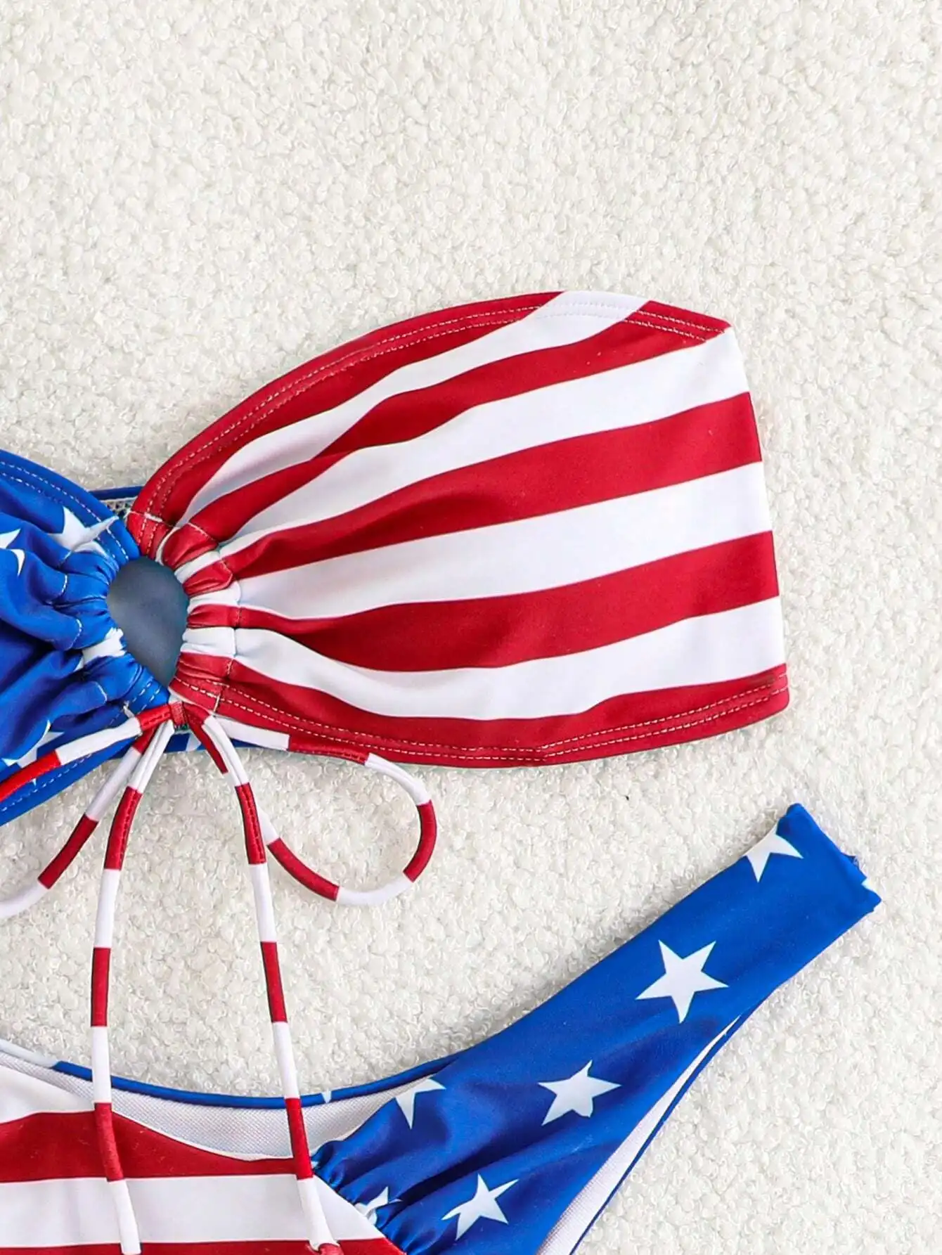 

Комплект бикини без бретелек с принтом флага США и завязками на талии для летнего пляжа