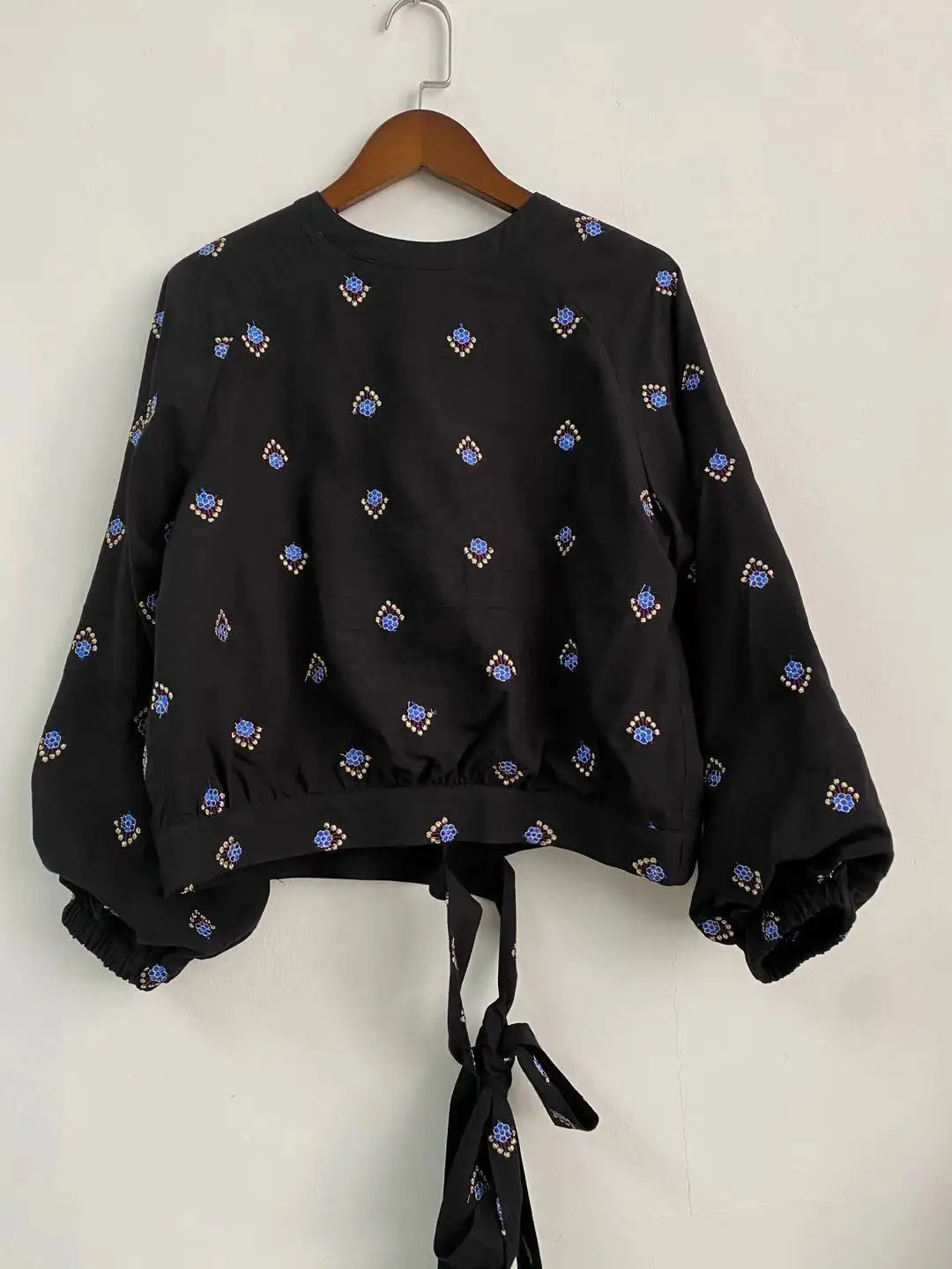 Sezanes 2025 spring and summer new black flowers embroidery pattern back hollow tie blouse women's shirt