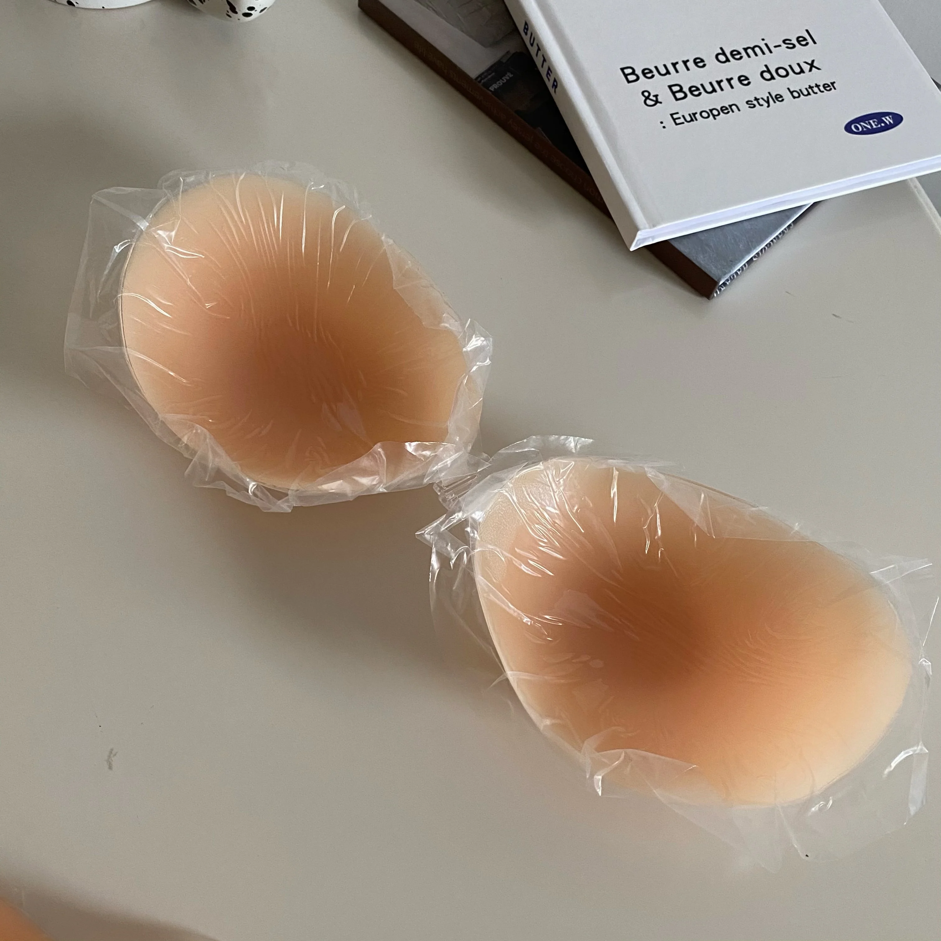 Wireless Silicone Nipple Covers Women's Sexy Breathable Pasties Summer Gathered Bra Underwear Anti-exposure Invisible Milk Pads view 5