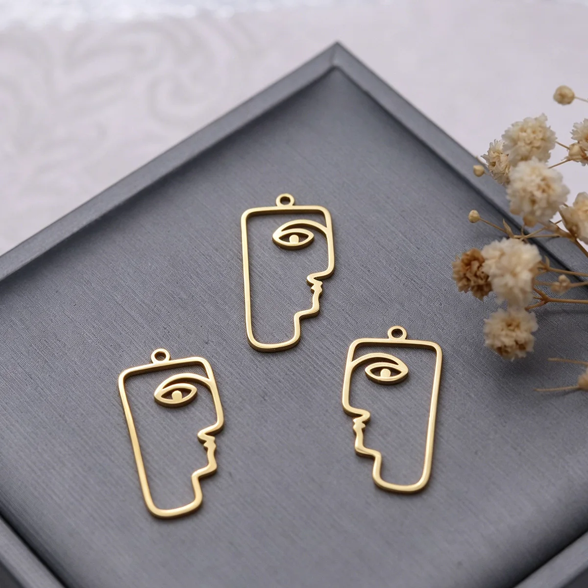 3pcs Abstract Face Charms Stainless Steel Hollow Art Face Pendant for DIY Jewelry Making Necklace Earrings Craft Accessories