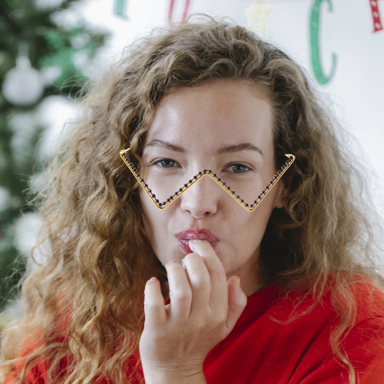 

Diamond Glasses Frame Sparkling Semicircle Punk Eyewear Prop Rhinestone Decorative Eyeglasses Frame for Women Party Accessories