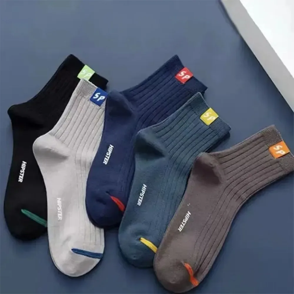 5 pc of men's mid-calf warm, sweat-absorbent, breathable, fashionable and versatile sports foot protection and crack-proof socks