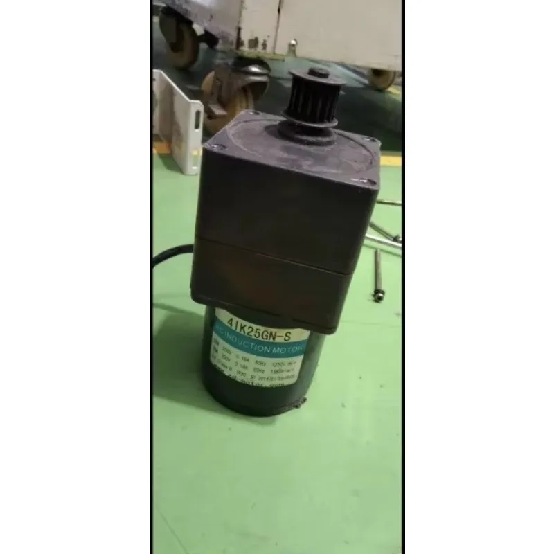 

Gear motor 4IK25GN-S 10XK 180K
