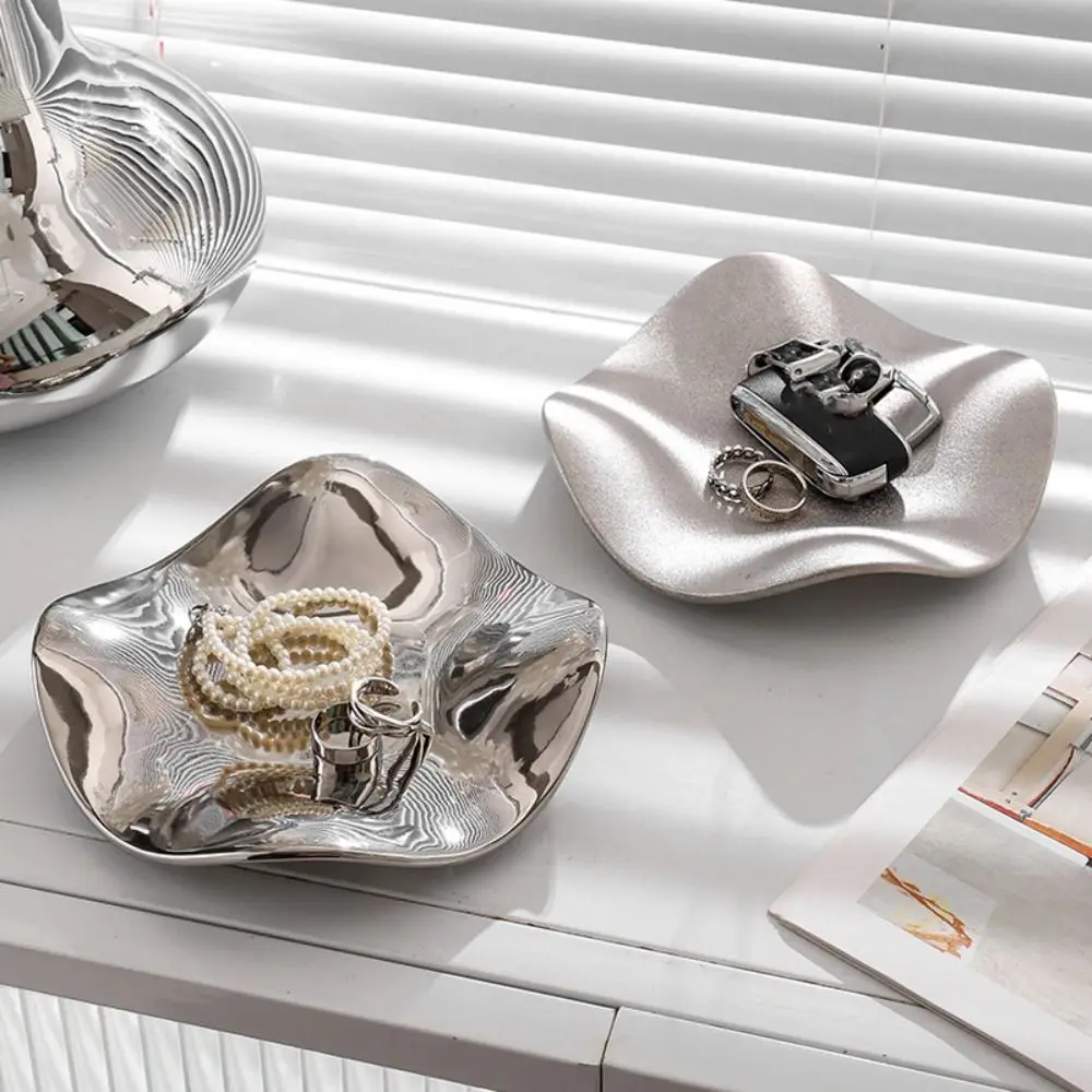 Plateau de présentation de bijoux en céramique, plateau de rangement en forme de fleur irrégulière, style INS, artisanat, plateau décoratif, accessoires de photographie