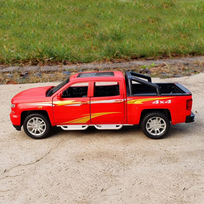 1:32 Alloy SILVERADO Truck Diecast Car Model Simulation Metal Car Pull Back Toys Gifts For Kids Children Collection