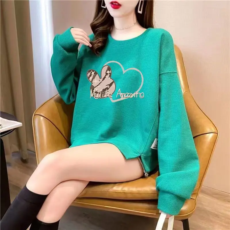 بلوزات نسائية مقصوصة أساسية جديدة في 2000s ملابس الشارع اليابانية غير رسمية Y2k دروبشيبينغ شق بلوفر نسائي مع أورينت On