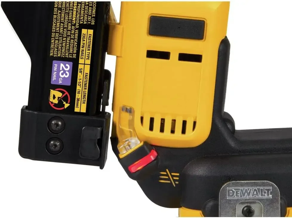 DEWALT ATOMIC 20V MAX tanpa sikat tanpa kabel 23 Ga. Pemasang paku, hanya alat kosong (DCN623B)