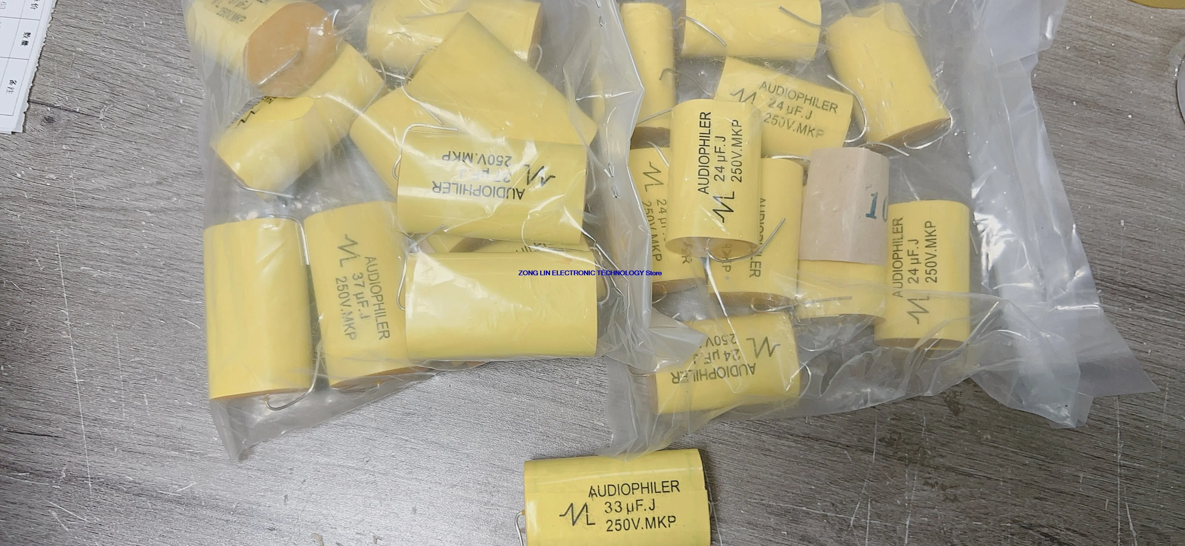 

"Infinitely Variable Axial MKP High-Frequency Audio Capacitor, 250V, 1/2.2/3.3/5.6UF to 10/15/22/47UF" 10PCS -1lot