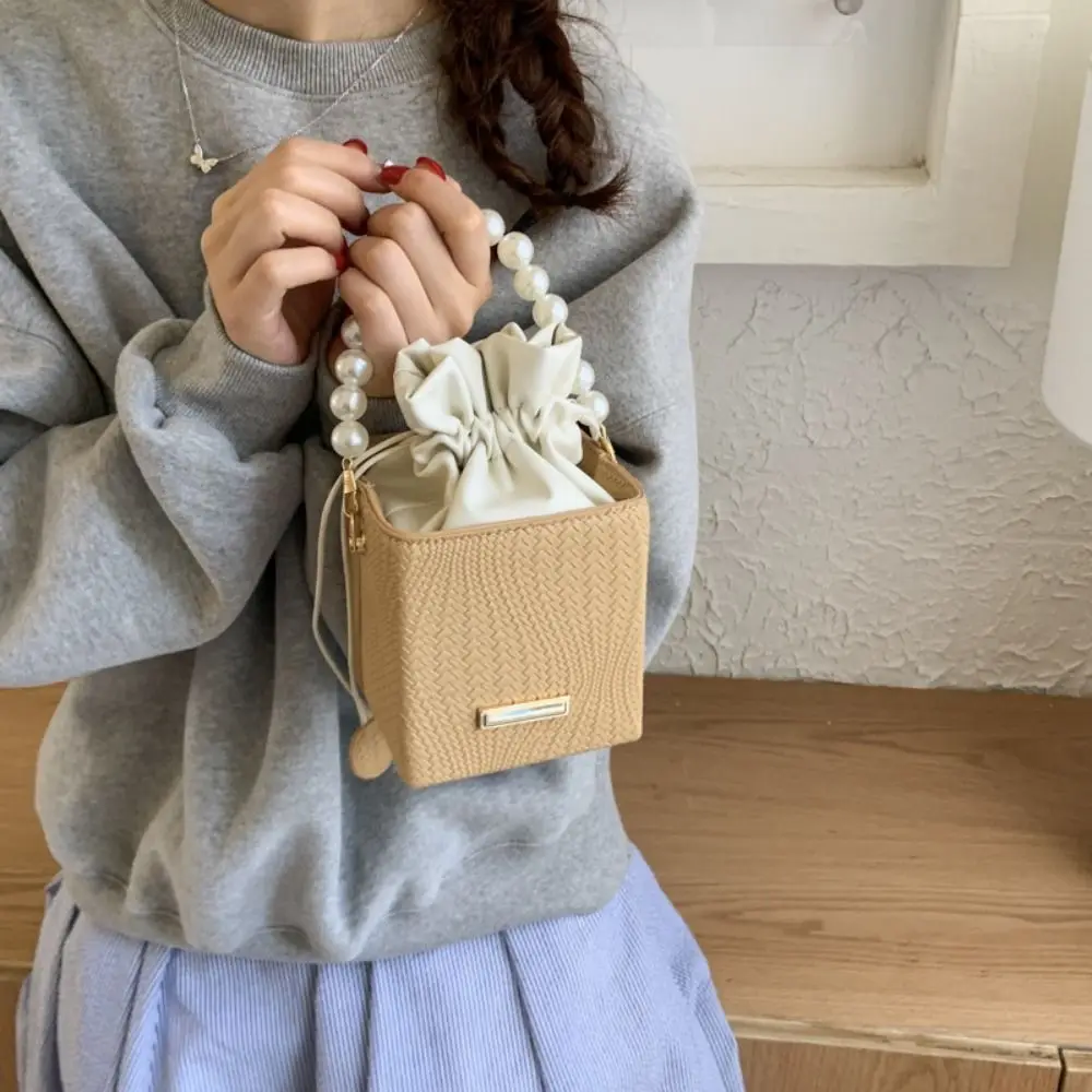

Trendy Chic Women Shoulder Bag Light Luxury Elegant Crossbody Bucket Bag Pearl PU Leather Chain Messenger Box Bag Outdoor Travel