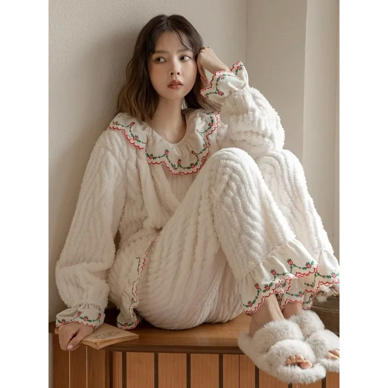 2023 New Coral Velvet Autumn Winter Pajamas Women Fleece Thickened Winter Loungewear Long-sleeved Falbala Round Collar Sleepwear
