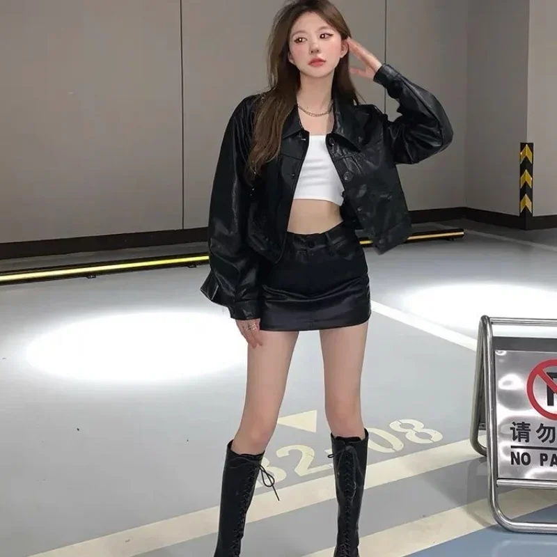 스커트 여성 블랙 Pu 가죽 섹시한 미니 새로운 도착 가을 Empire Mujer 스트레이트 패션 라이닝 streetwear Y2K all-match 하라주쿠