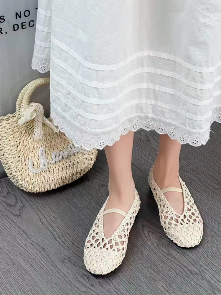

Spring Summer New Sle Breathable Leather Hollow out Woven Net Single Strap Sandals Soft Bot Fiing Net oes Women