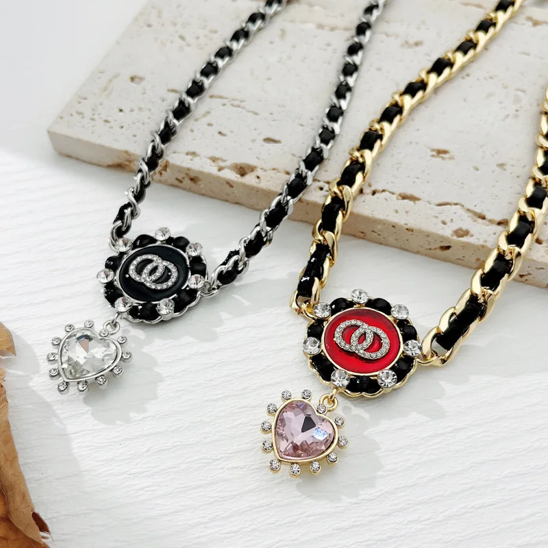 

Korean autumn and winter black sexy collarbone chain, leather string, neck chain, choker heart-shaped collar