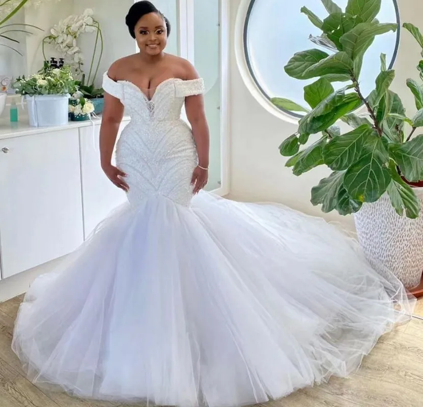 Abito da sposa a sirena africana 2025 Abiti da sposa con spalle scoperte Perline Organza Abiti personalizzati De Noiva Mariage