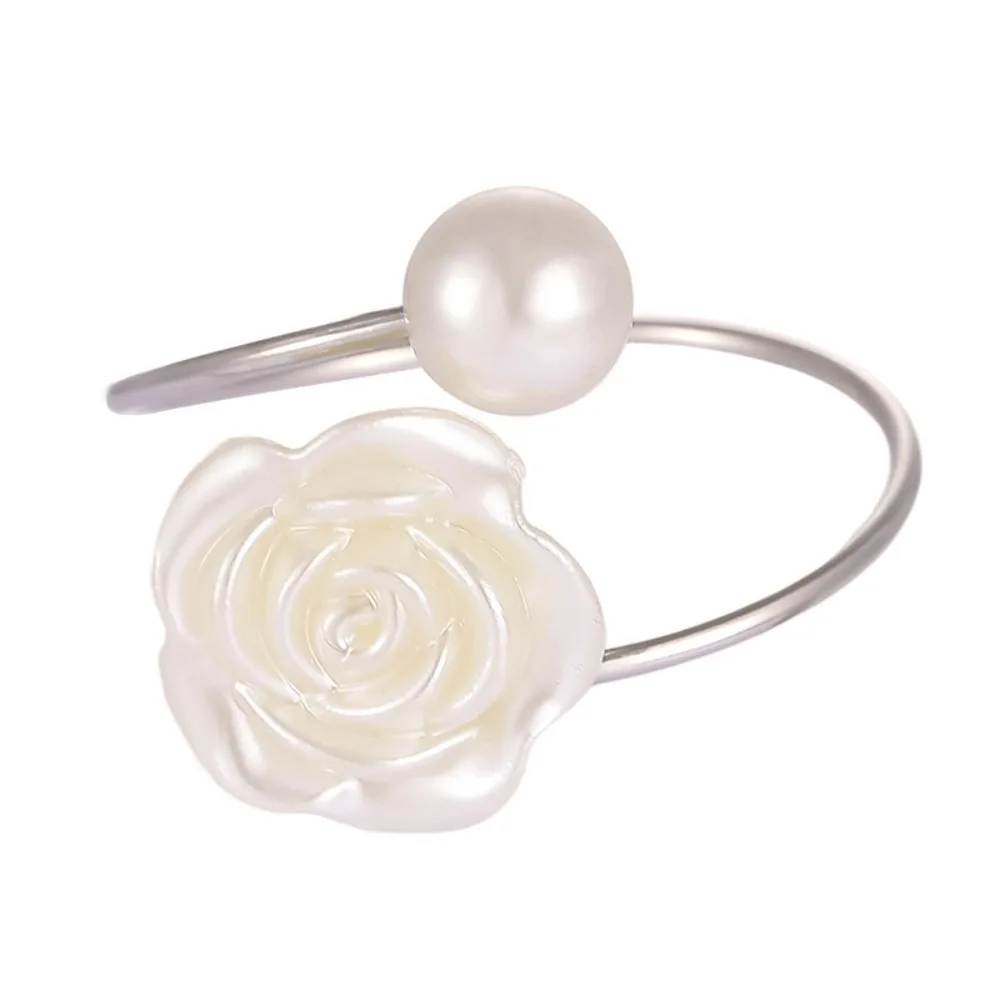 

6PCS Decorative Elegant Pearl Napkin Ring Exquisite Metal Napkin Holder Luxury Rose Napkin Buckles Holiday