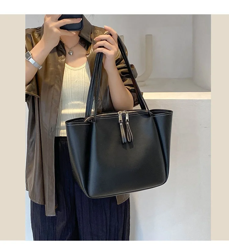 YUNFAN Brand Woman fashion large capacity canvas handbag high quality chain bag Tote bag Shoulder Bags