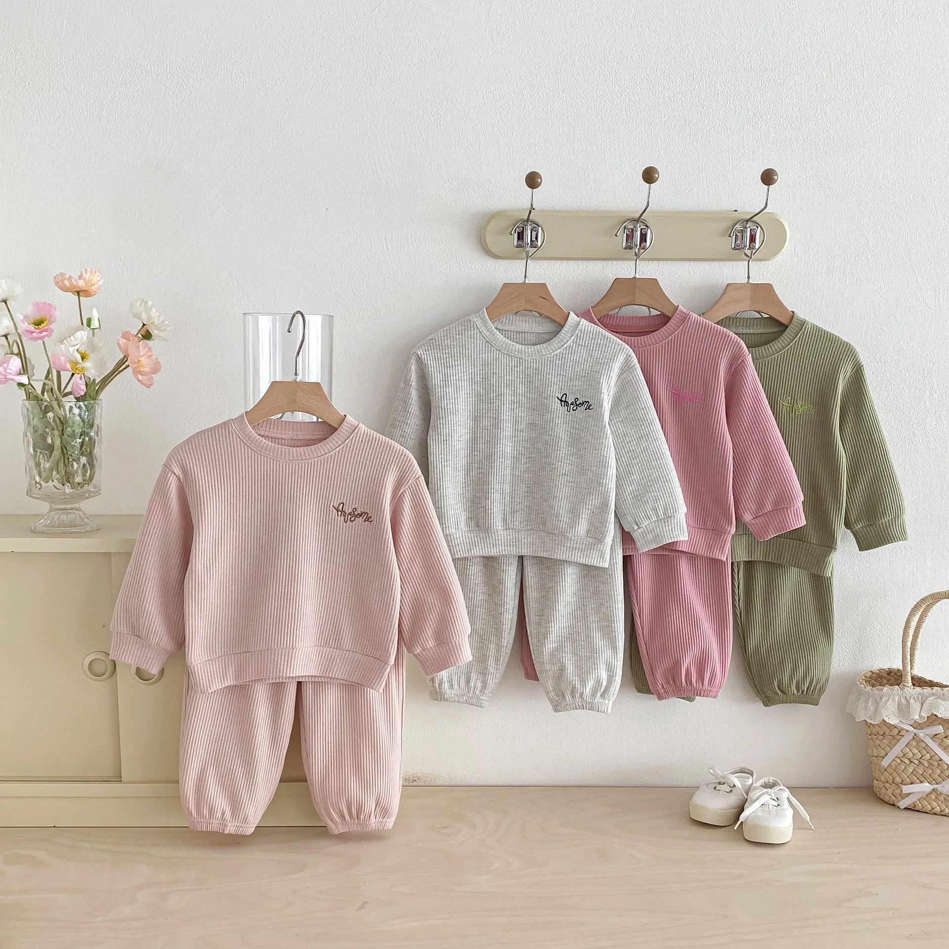 

2026 Spring New Children Long Sleeve Clothes Set Boys Girls Letter Embroidery Sweatshirt + Pants 2pcs Suit Kids Casual Outfits