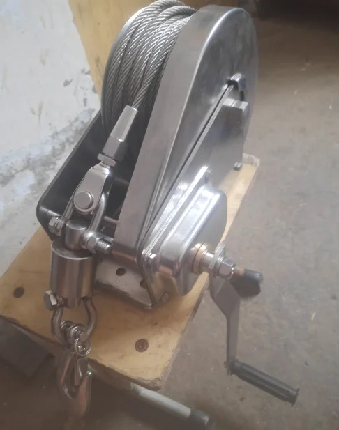 

​​Stainless Steel Manual Winch 1600lbs - Hand Cranked Bi-Directional Self-Locking Hoist for Lifting & Pulling​​