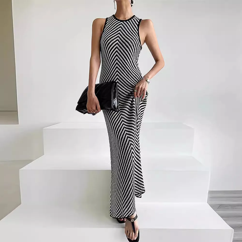 

2024 Summer New Korean Chic Early Spring Round Neck Striped Contrast Stitching Hip-hugging Slim Sleeveless Knitted Dress