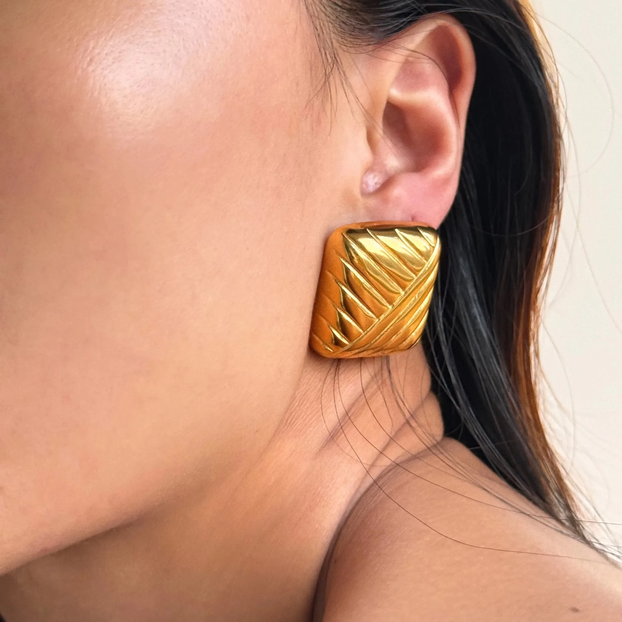 

18k Gold Plated Stainless Steel Vintage Square Weave Pattern Bread Stud Earrings for Women Boho Tarnish Free Waterproof Jewelry