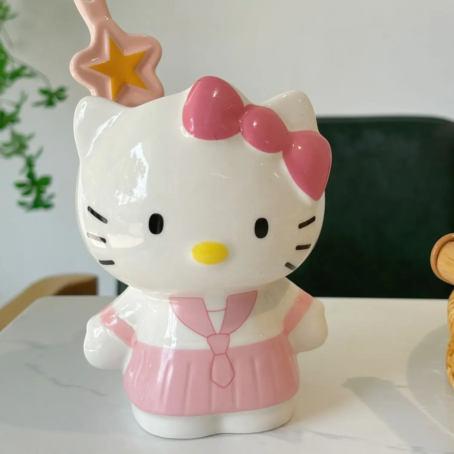 

Новая милая розовая кружка Miniso Hello Kitty для воды, молока, кофе с крышкой и ложкой, креативный подарок на день рождения для друзей, декор для дома