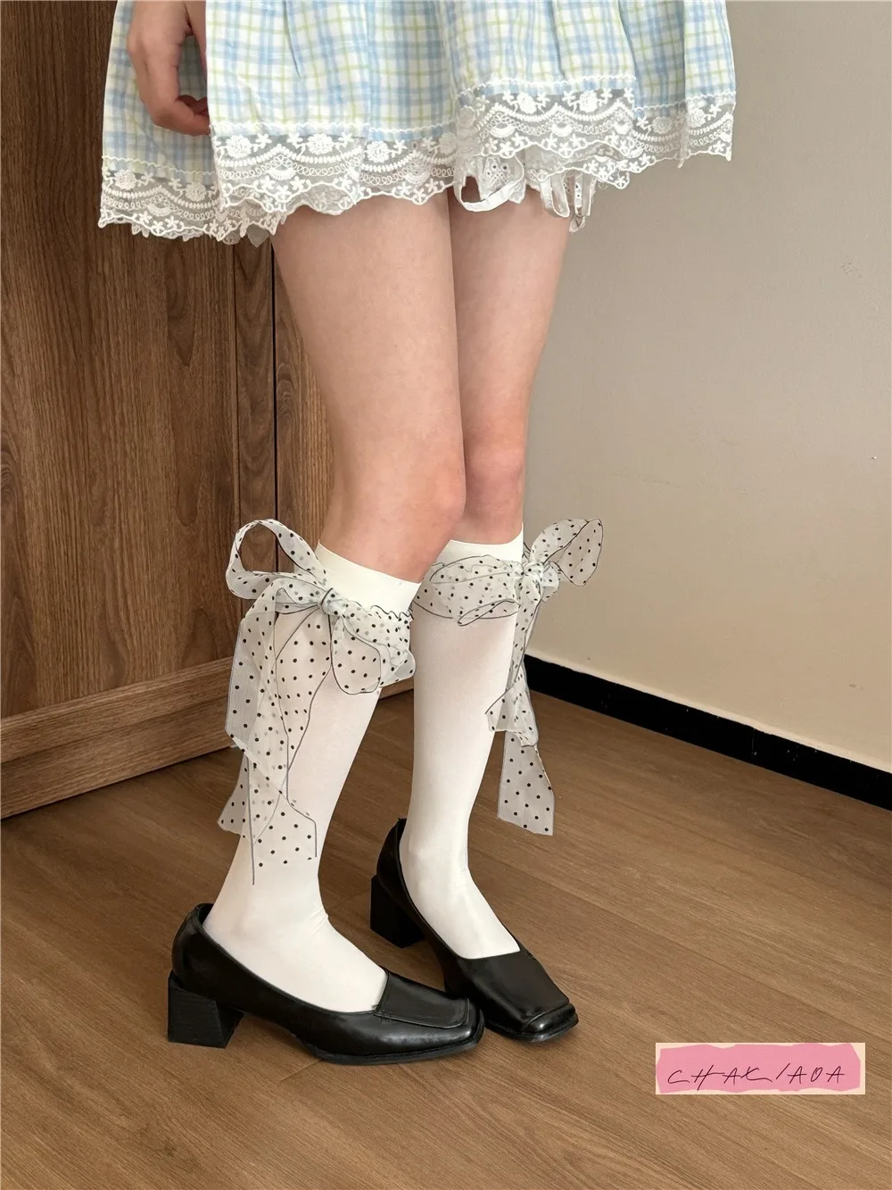 Japońskie słodkie i urocze skarpetki w stylu JK, proste, uniwersalne, z koronką, w kropki, z koronkowym paskiem, lolita, skarpetki do połowy łydki, średniej długości, dla dzieci.