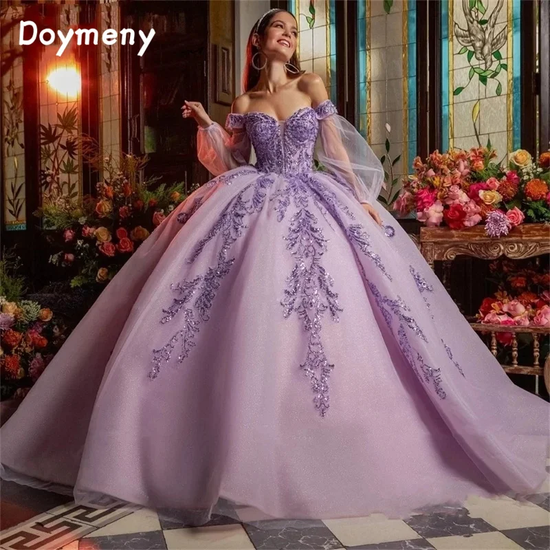 Doymeny قبالة الكتف يزين Quinceanera اللباس ، منتفخ طويلة الأكمام ، الكنس تول مساء اللباس ، ثوب حفلة موسيقية