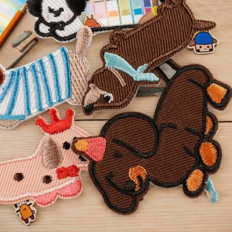 

1 Piece Cute Dachshund Embroideried Dog Patches For Girls Bag DIY Small Glue Sticker For Kids Clothes Hairclip Designer