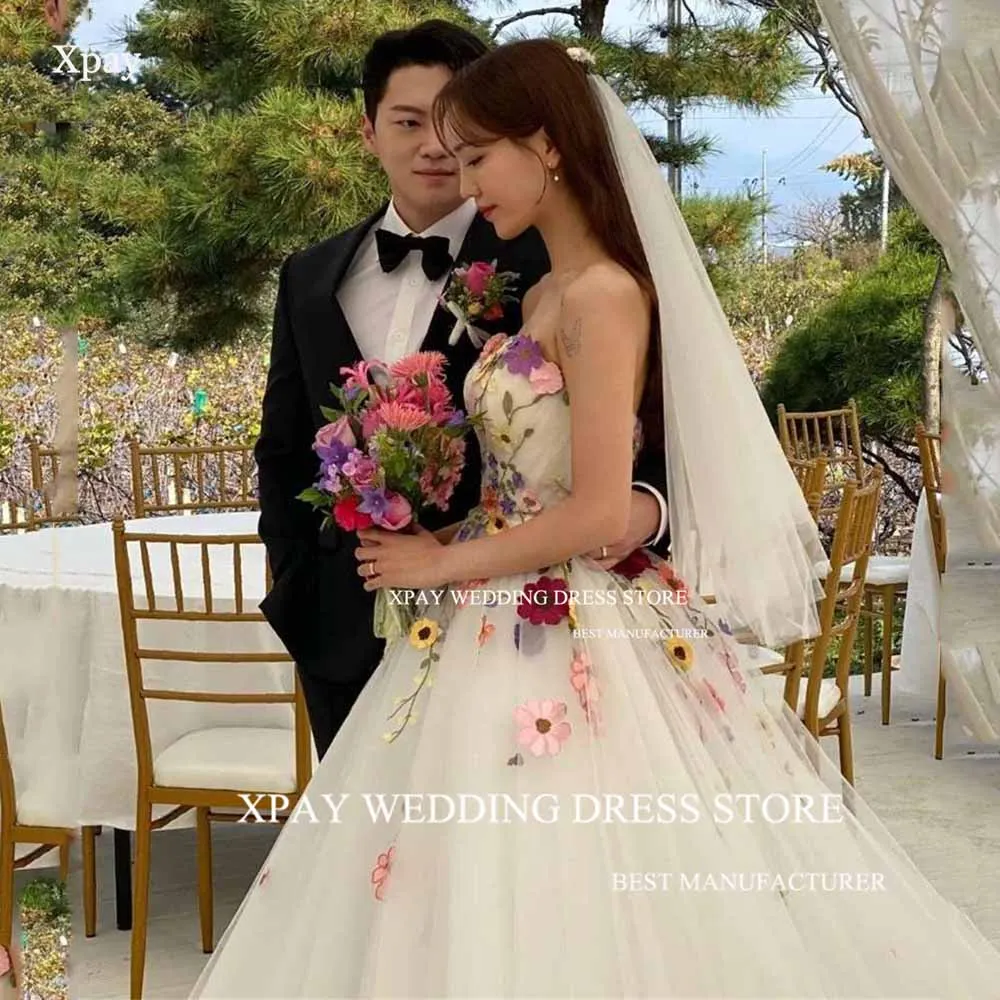 XPAY Strapless Korea Garden Wedding Dresses 3D Flowers Lace Appliques Sleeveless Bridal Gown Photos Shoot Open Back Bride Dress