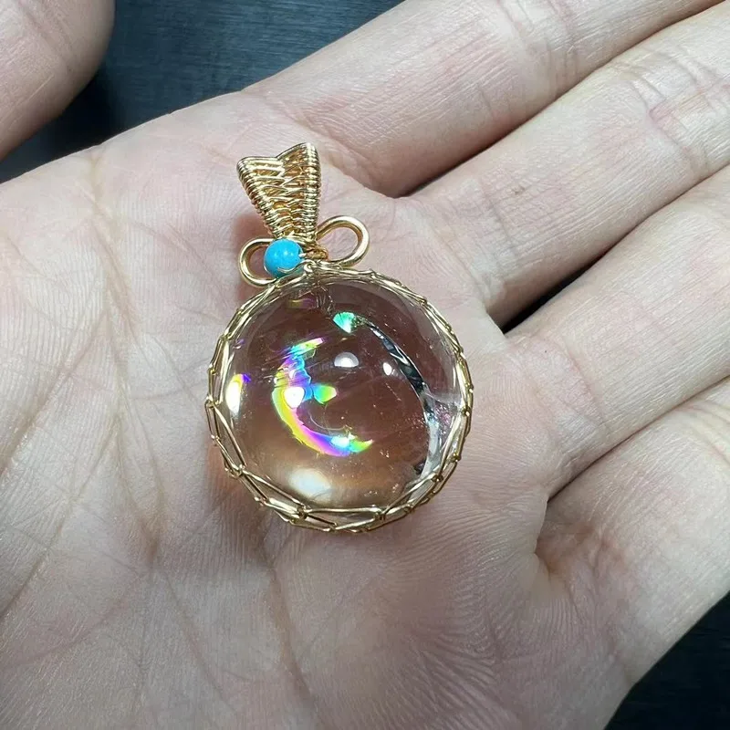 

Natural White Crystal Ball Pendant Rainbow Light Ball Pendant Pendant Lovers Accessories Jewelry