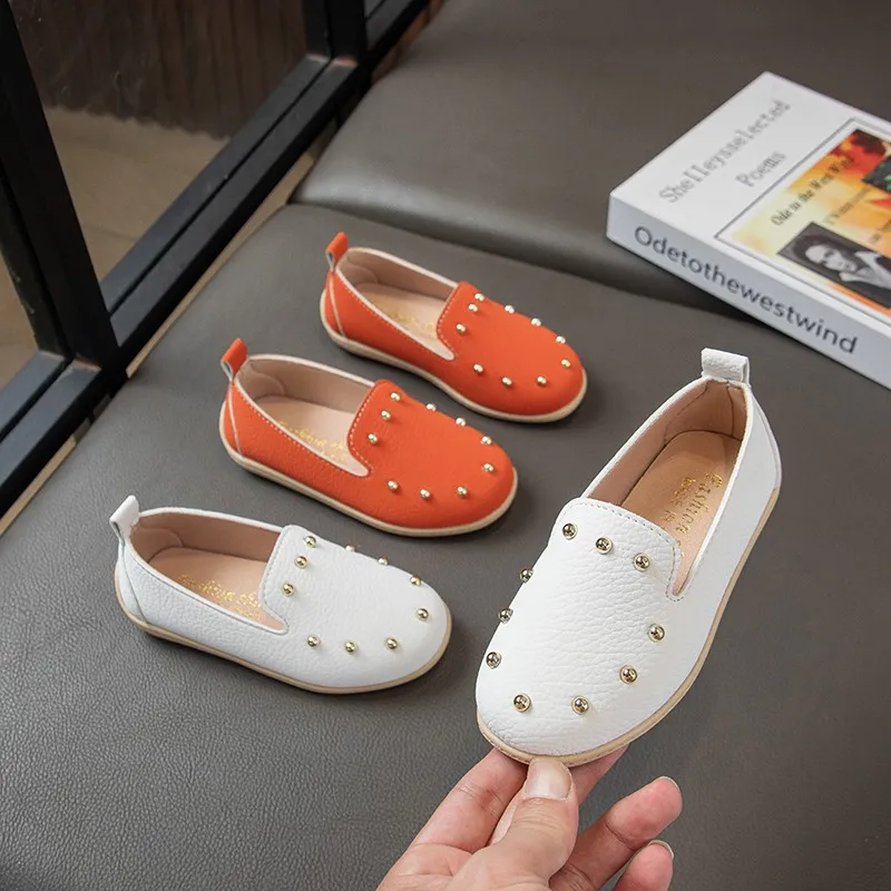 

New Kids Leather Shoes Simple Rivets Girls Casual School Shoes Boys Uniform Versatile Children Fashion Flat Loafers Soft Bottom
