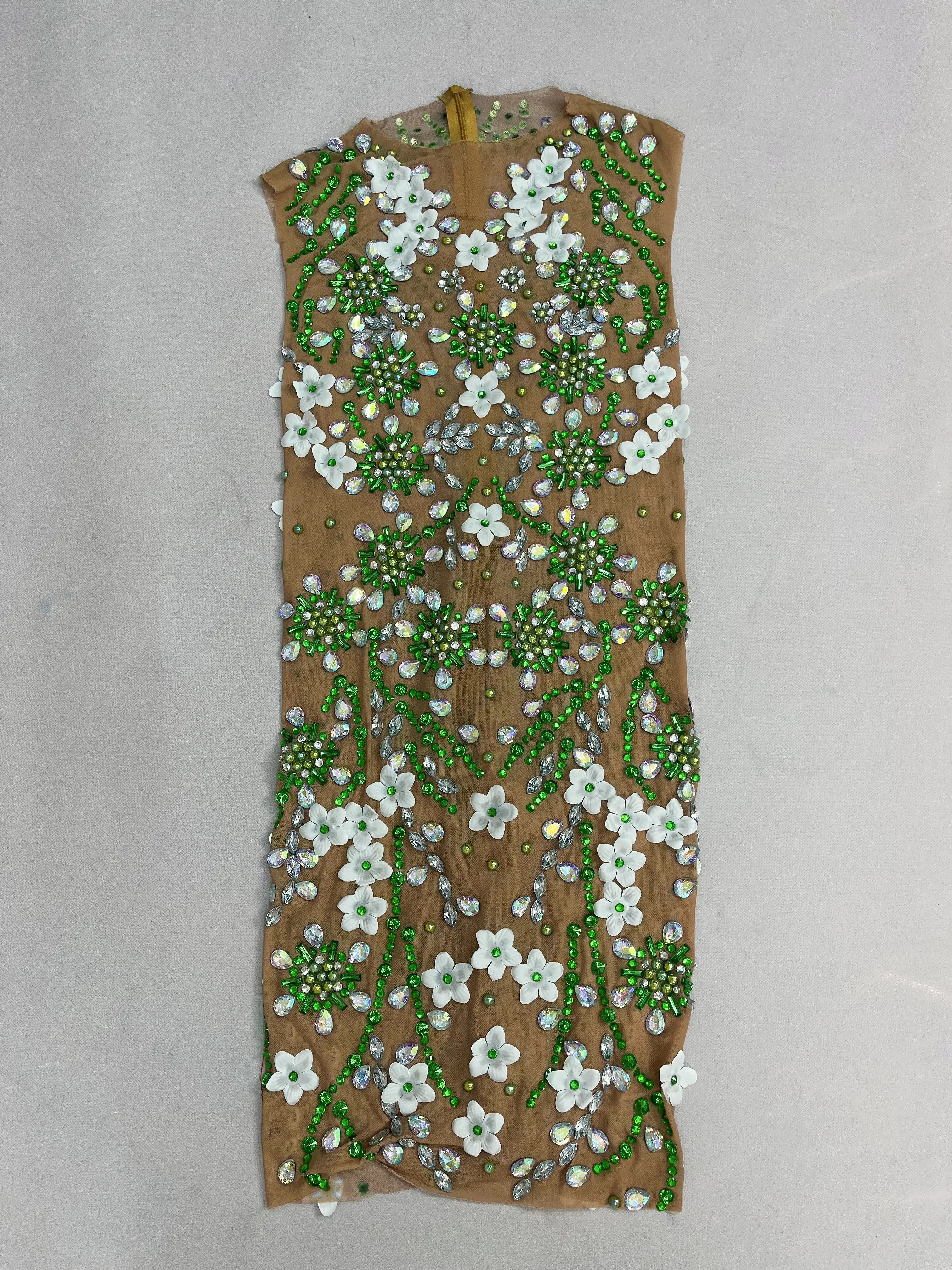 Mulheres cocktail festa mostrar tapete vermelho vestido realizar traje elegante flores brancas brilhantes strass sexy vestido de malha nua