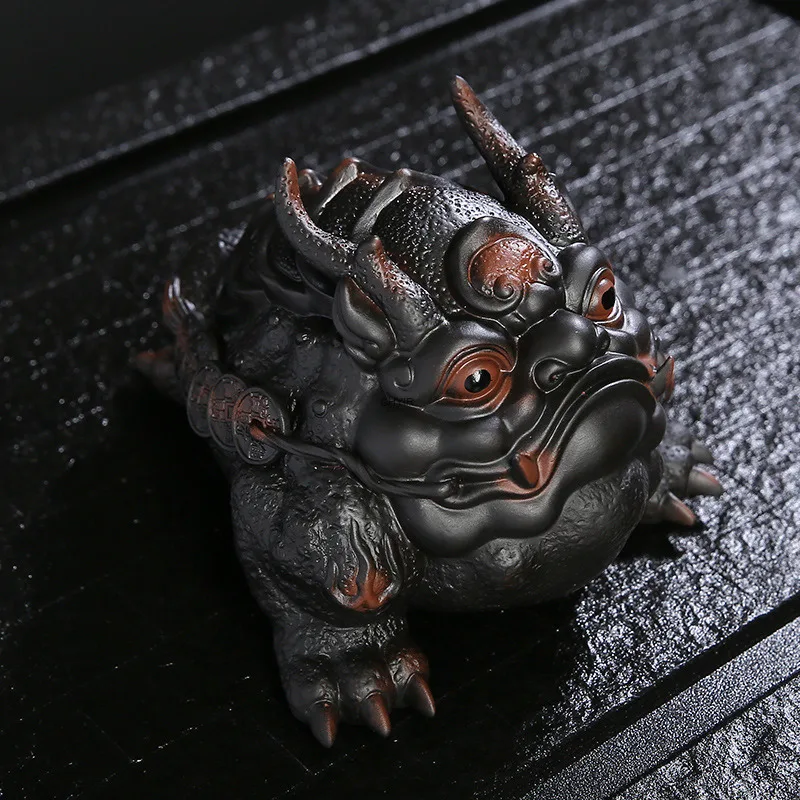 

Qingxi Фиолетовая глина ручной работы Большая Золотая жаба Чай Домашнее животное Гостиная Чайный столик Украшение офиса Чай с духом богатства