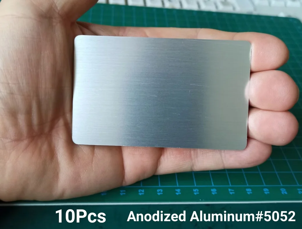 10 stuks dikke metalen visitekaartjes van 0,8 mm dik aluminium, roestvrij staal, messing en koper, geschikt voor lasergravure.