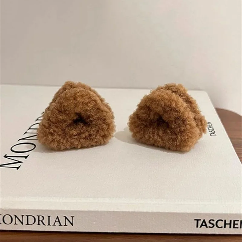 女性用ぬいぐるみ風ヘアクリップ4個 - サイドクリップ、前髪クリップ、浮き毛クリップ、小さな爪クリップ、キュートなプリンセスヘアスタイル