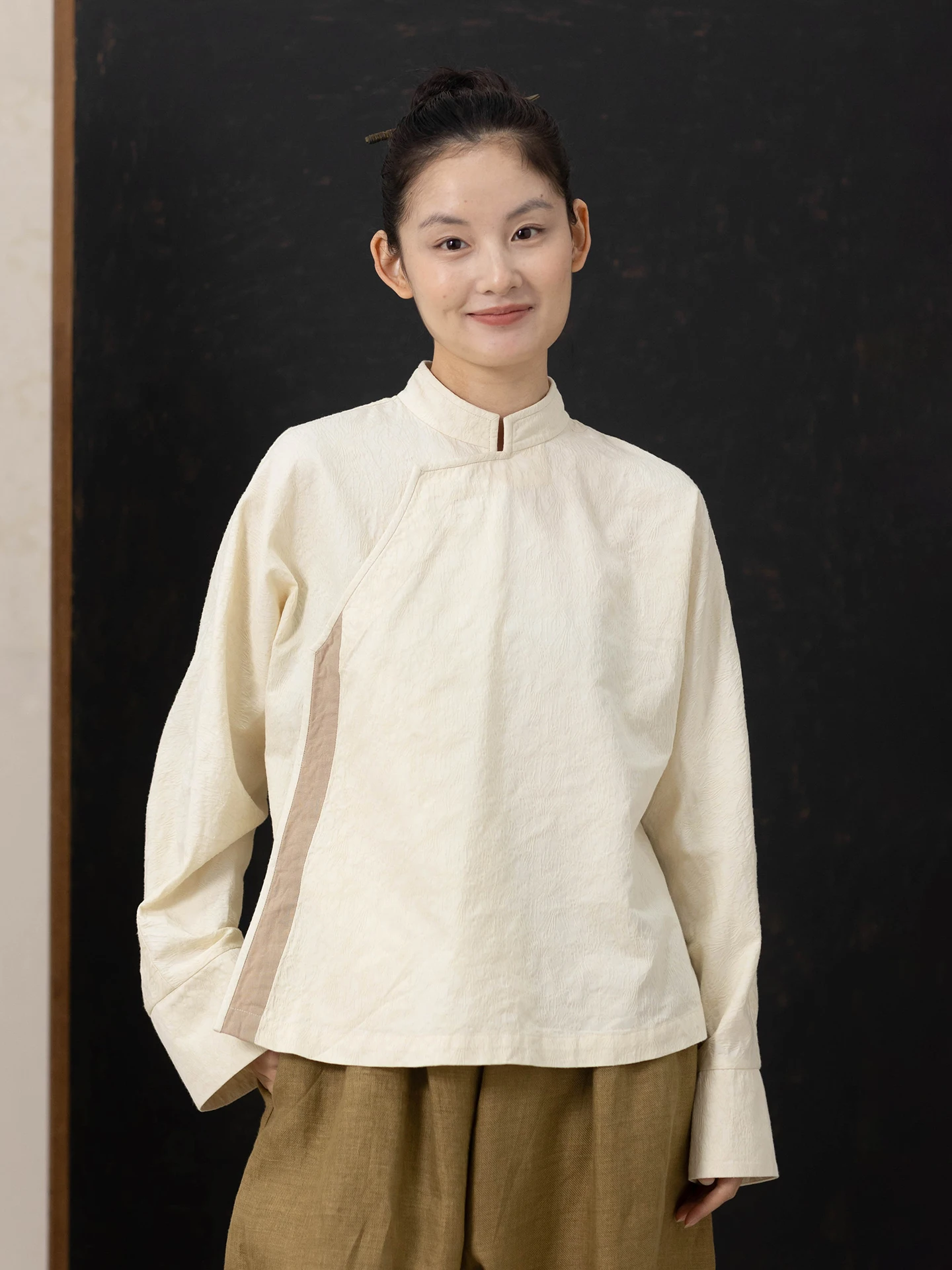 

Casual Sle Long Sve Silk Cotton Loose Fit Stand Collar Commute irt Textured Pattern Button up Women's Faion