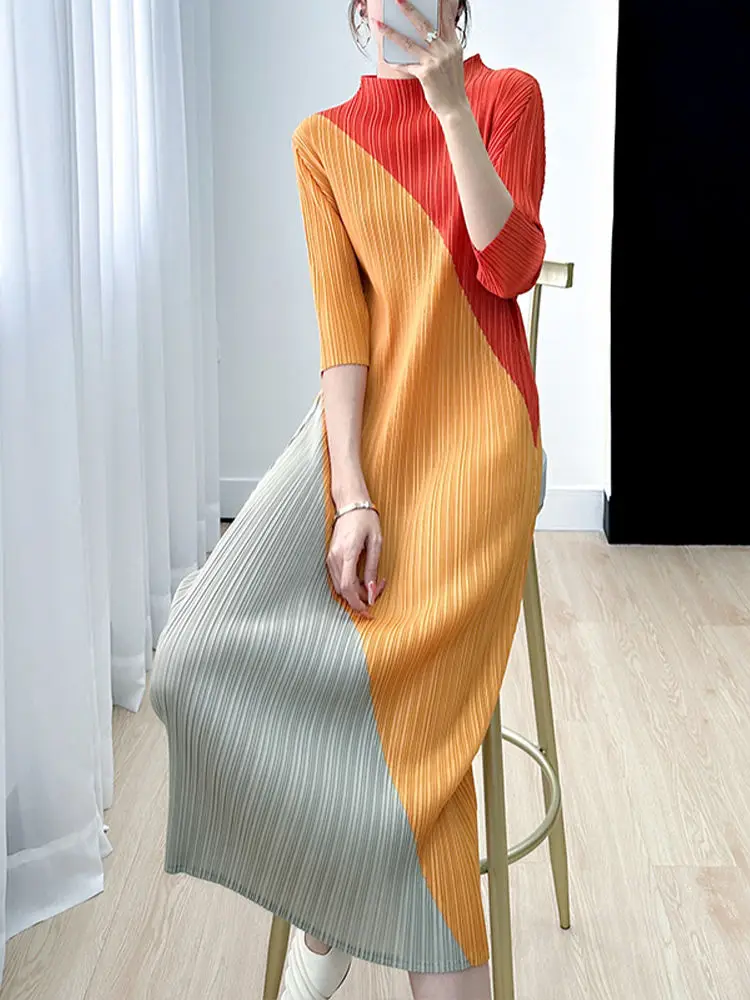 

Dresses for women, spring summer slimming, color blocking straight tube skirts, elegant temperament, round neck pleated skirts