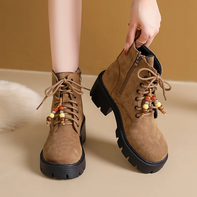 

Round-toed beaded British-style ankle boots, large size, 2025 winter new style, slimming and retro