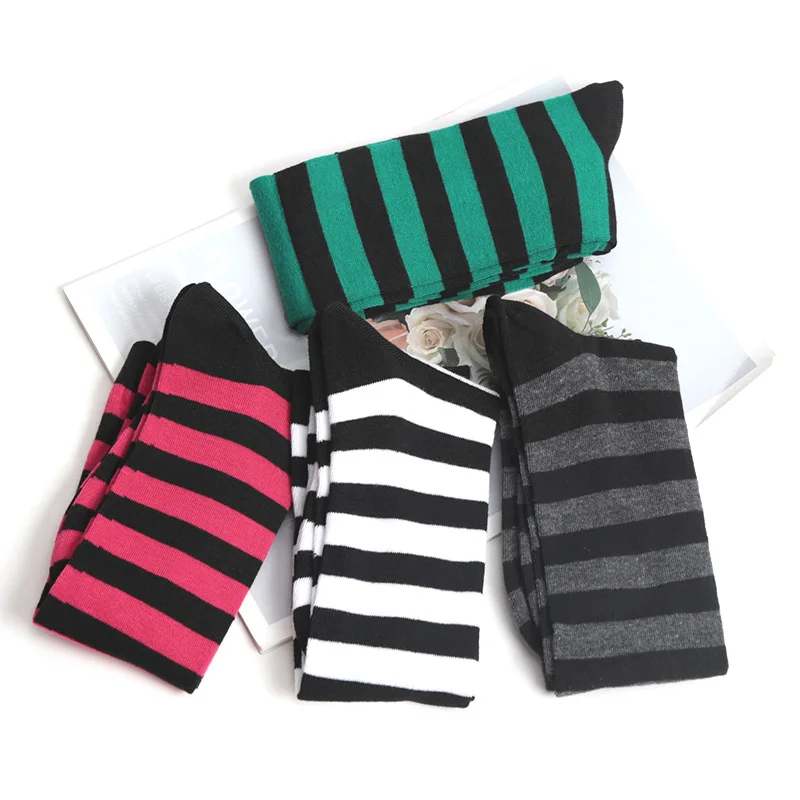 Kleur Gestreepte Kousen Japanse Kniekousen Mode Vrouwen Warm Houden Sexy Slanke Lange Sokken Zwart Wit Gestreepte Kousen