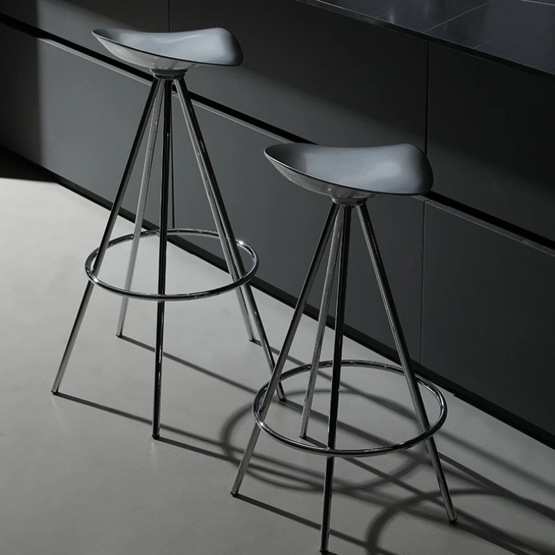 

Nordic Metal Bar Stools Modern High Footrest Chair for Kitchen Island Industrial Counter Seat for Cafe Minimalist Bar Chairs