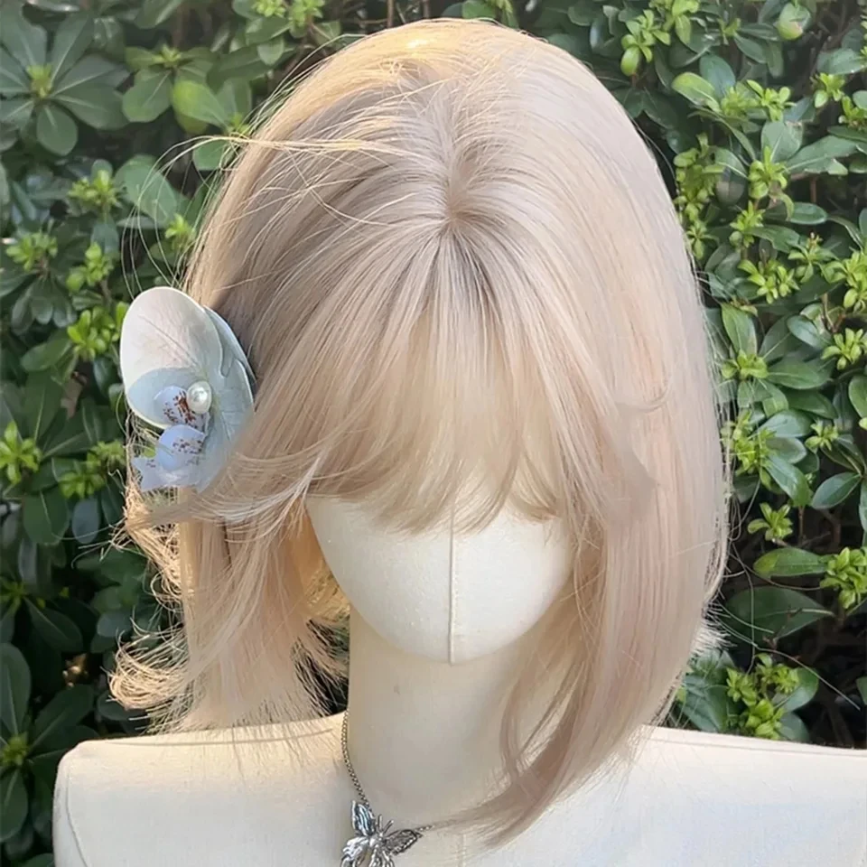 باروكات شعر طبيعية صناعية قصيرة باللون الأسود والأبيض للنساء، باروكة مستقيمة مع غرة، باروكات للحفلات التنكرية اليومية بدرجة حرارة عالية