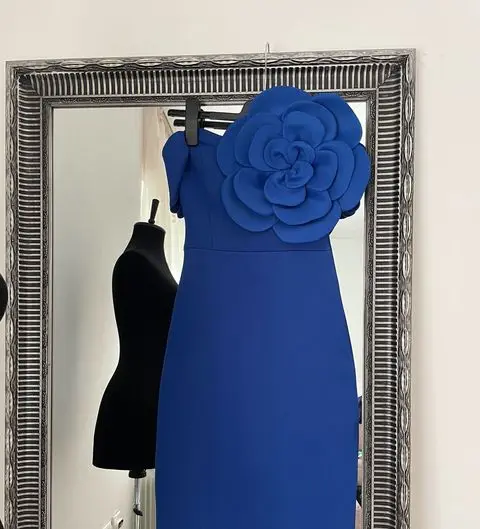 Lindo fúcsia alta elástica meados de vestidos femininos com flor artesanal sem alças bainha vestido de festa formal